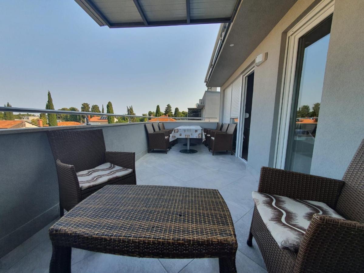 Apartment Sara Umag Exterior foto